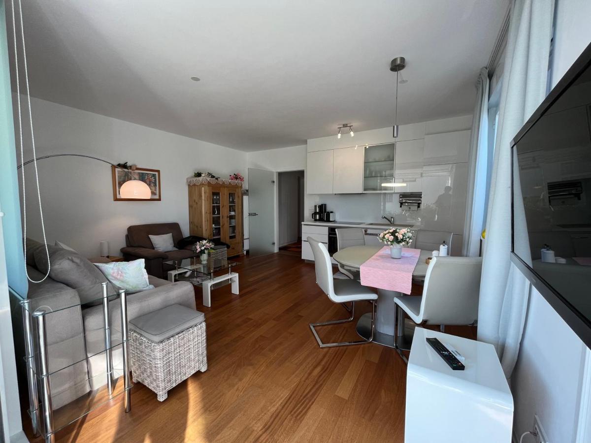 Apartment Lui With Rooftop Swimming Pool Ičići Exterior foto